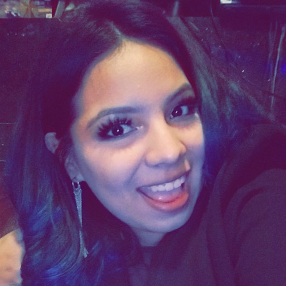 Meet your Posher, Kimberly - Picture 2 of 5